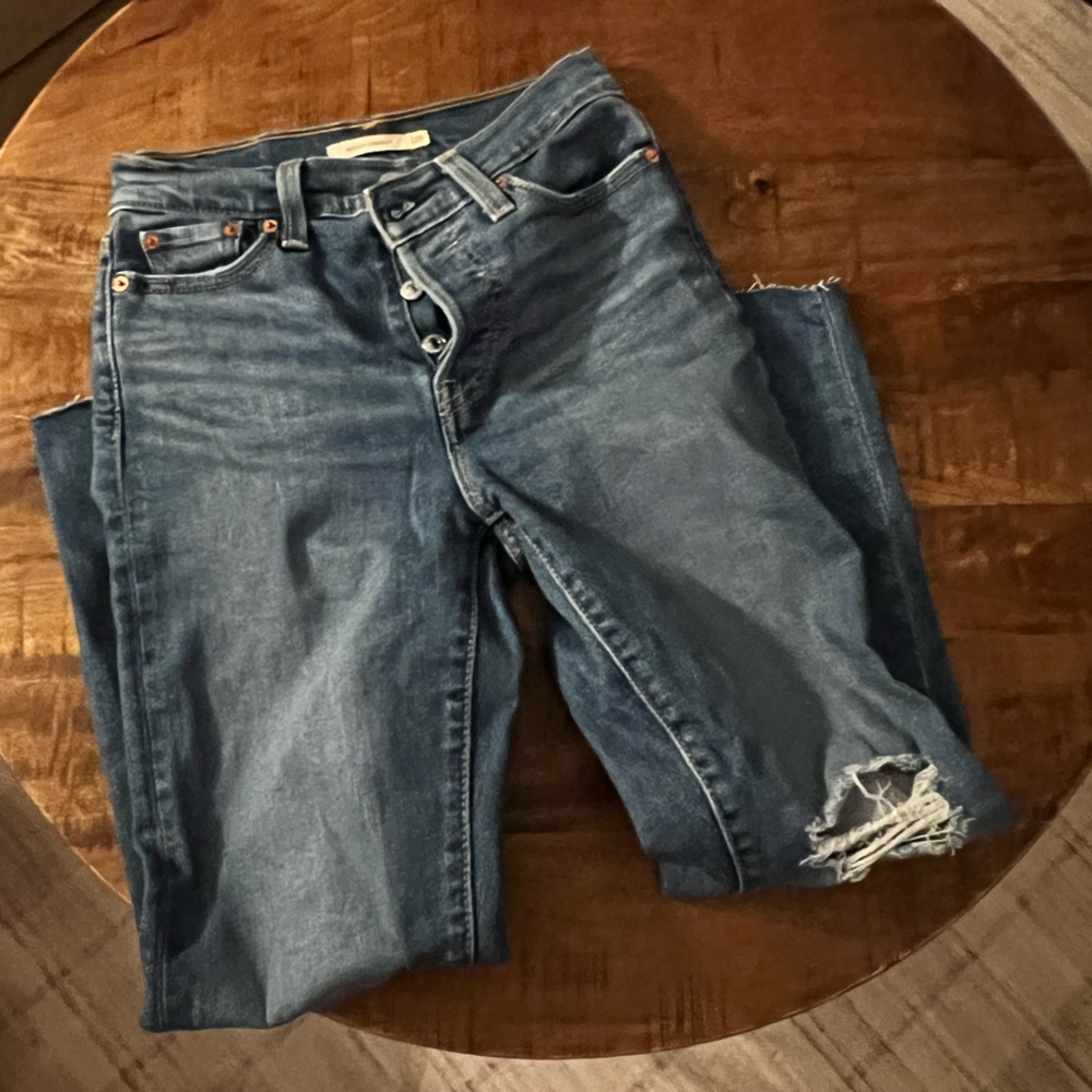 Levi’s Wedgie Straight blue jeans 25